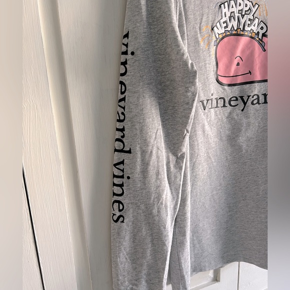 VINEYARD VINES Happy New Year Womens long sleeve graphic tshirt, size XS, NWT - Picture 4 of 7